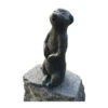 Rottenecker Bronze-Erdmännchen Groß Auf Granit, Wasserspeiend